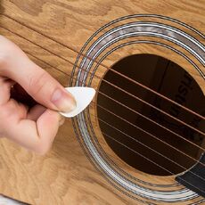 100 pezzi chitarra universale ABS celluloide pick shrapnel colore consegna casuale (celluloide 0,96 mm)