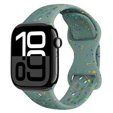 Per Apple Watch Series 10 42mm Hole Style Butterfly Buckle Camouflage Silicone Watch Band (verde pino)