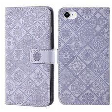 Custodia per iPhone 16e in pelle con motivo in rilievo in stile etnico (viola)