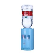 Erogatore di acqua da tavolo portatile elettrico da 2,5 litri con macchina per bevande calde 220V (blu)