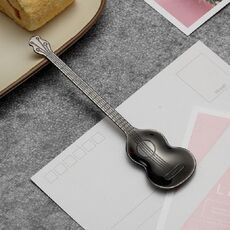 Cucchiaio da caffè in acciaio inossidabile Cucchiaio a forma di strumento musicale creativo, Stile: chitarra, Colore: nero titanio