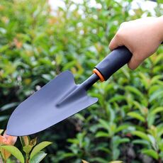 Strumento di giardinaggio che pianta la pala di ferro del manico lungo di scavo di plastica