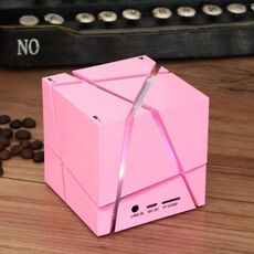 Qone 2 Cube Mini Portable Card Altoparlante Bluetooth senza fili (rosa)