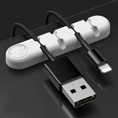 5 pezzi 4 fori da 4 fori Bear Silicone Desktop Data Cable Organizzazione e dispositivo di fissaggio (bianco)