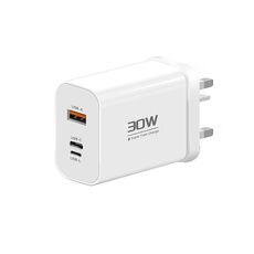 Caricatore inverso PD30W USB-C / Tipo-C + 8 pin + USB-A adatto per la serie iPhone (spina UK)