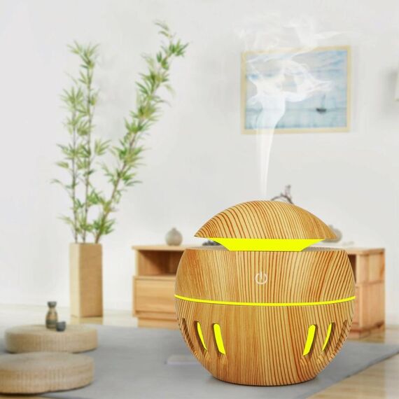 Umidificatore con cavo USB a grana di legno Lampada per aromaterapia a sette colori Spruzzatore automatico di alcol con telecomando (marrone chiaro-3)