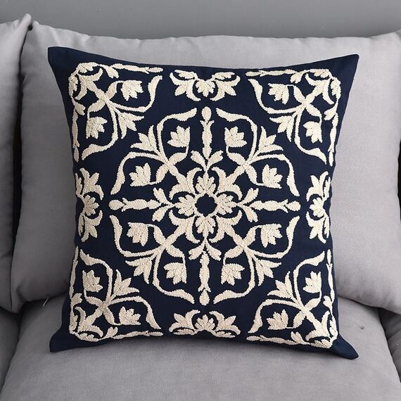 Fodera per cuscino con ricamo in cordoncino di cotone senza anima, dimensioni: 50x50 cm (blu)