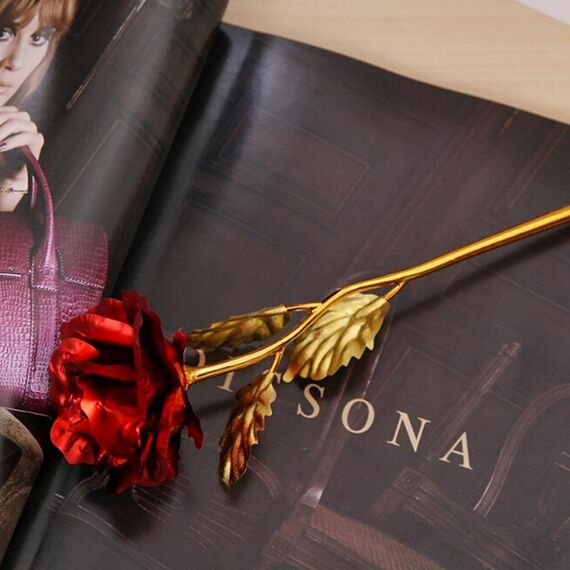 Fiore artificiale rosa con decorazione placcata in foglia d'oro 24K, consegna a colori casuali