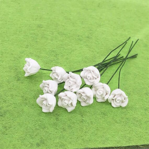 10 PCS 1:12 Mini Doll House Garden Camera da letto Decorazione per scene Rose (bianche)