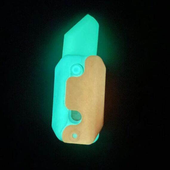 Giocattolo di decompressione a gravità 3D con coltello per ravanello, consegna casuale di colori, stile: luce notturna