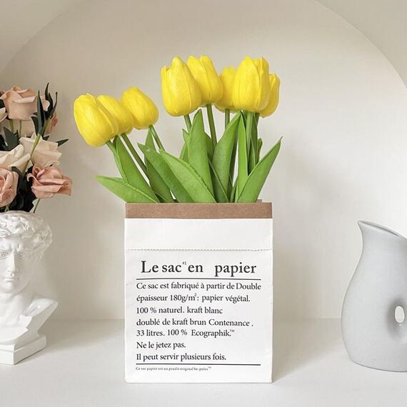 Bouquet di tulipani 10 in 1 con sacchetto di carta Decorazione domestica Fiori di simulazione Sacchetto di carta Disposizione floreale (Giallo)
