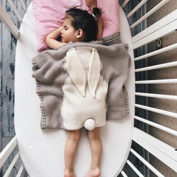 Coperta lavorata a maglia per neonato con orecchie stereoscopiche (grigio)