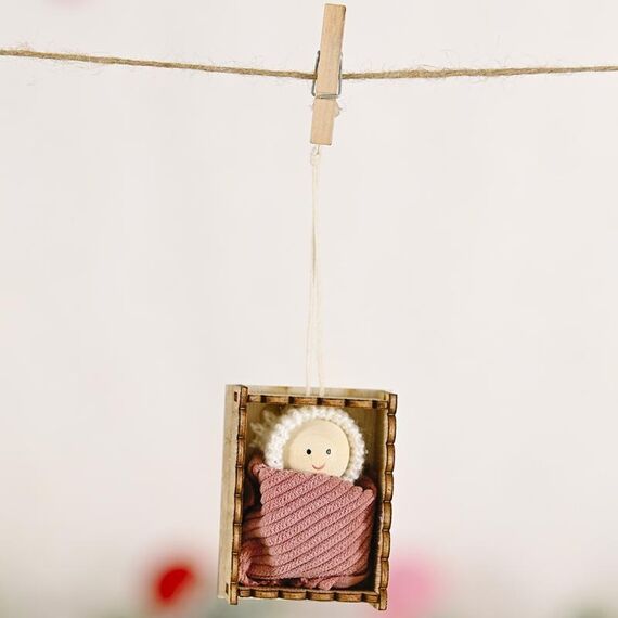 9 pezzi Forniture per feste natalizie Scatola di legno Ciondolo per bambola piccola Regalo per bambini Ciondolo per piccola bambola con ciondolo ad albero (Pasta di fagioli in polvere)
